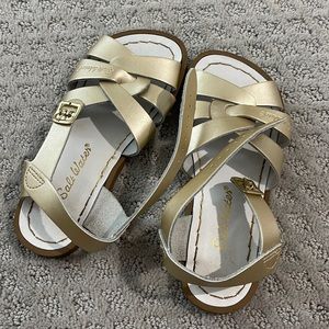 Saltwater sandals